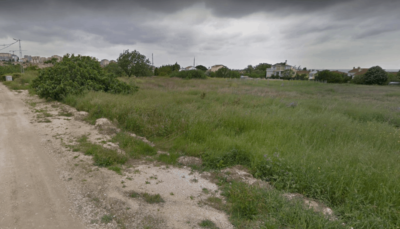 ارض للبيع في اسطنبول تركيا بالقرب البحر