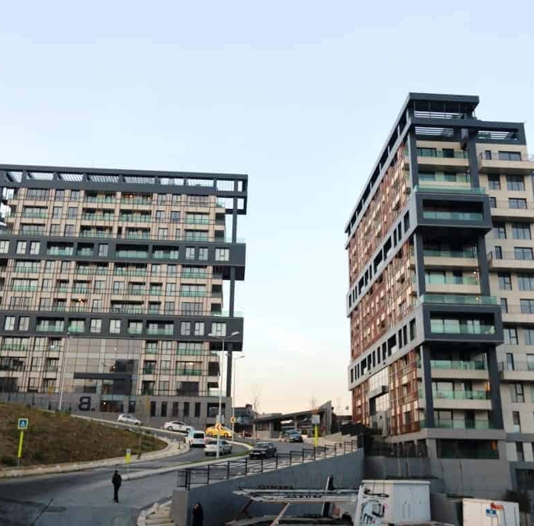 Ready flats for sale in Maslak, Istanbul, Turkey, in installments