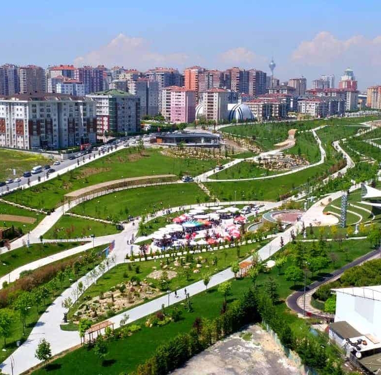 Apartments for sale in Beylikdüzü with garden Istanbul Turkey ready to move