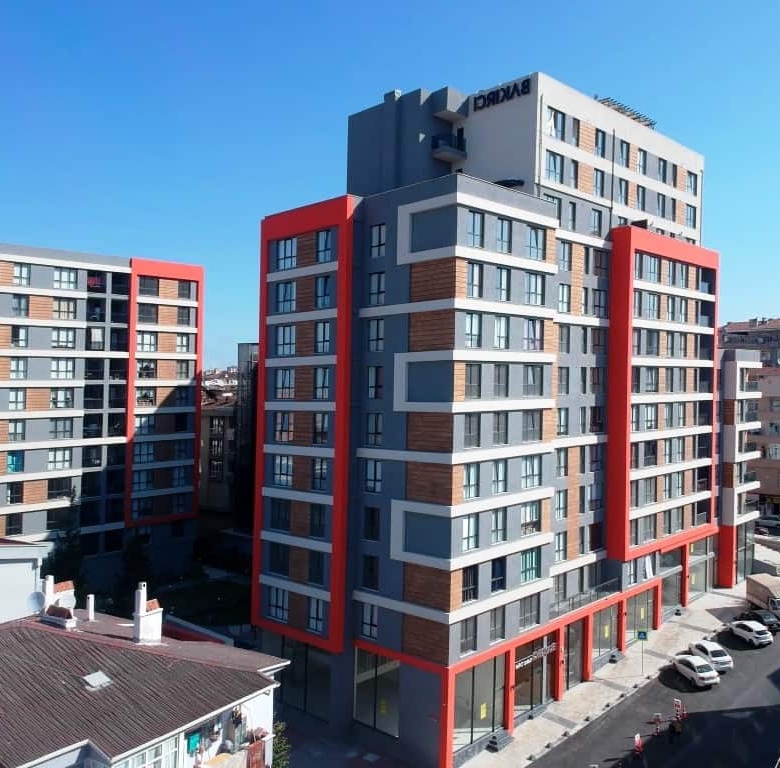 شقق استثمارية و سكنية للبيع في اسطنبول , باسن اكسبرس ,امام محطة المترو