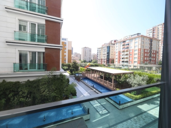 شقة ثلاث غرف و صالة للبيع في بيليك دوزو اسطنبول تركيا||||||||||||