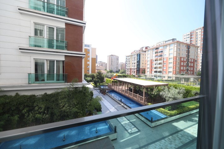 شقة ثلاث غرف و صالة للبيع في بيليك دوزو اسطنبول تركيا||||||||||||