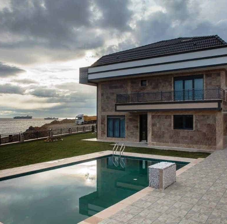 فلل على البحر مباشرة للبيع في اسطنبول , بيليك دوزو , تركيا