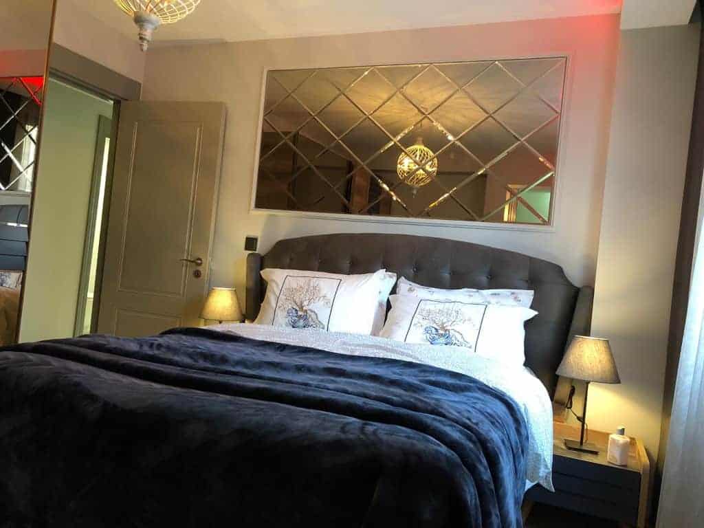 c0e19bb9be59bb90417714c1f5748d095